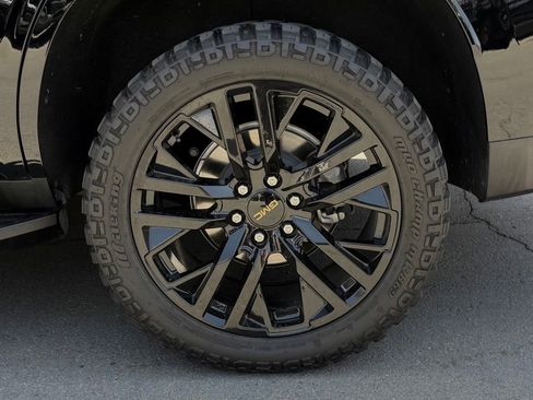 Used 2024 GMC Yukon Denali AWD/4WD image 13