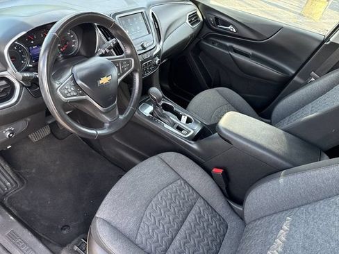 Used 2022 Chevrolet Equinox LT FWD image 10