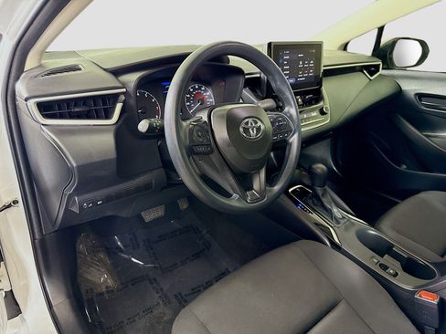 Used 2025 Toyota Corolla LE FWD image 22