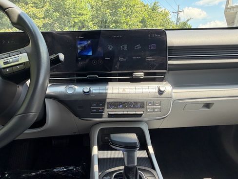 Used 2024 Hyundai Kona SEL FWD image 36