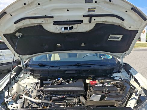 Used 2016 Nissan Rogue SV w/ SV Premium Package AWD/4WD image 27