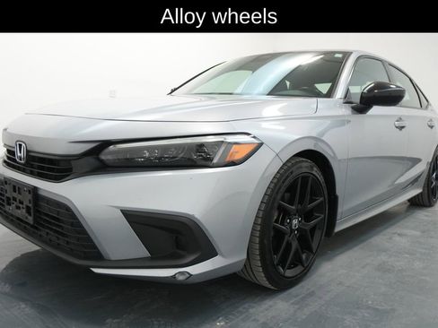 Used 2022 Honda Civic Sport image 3