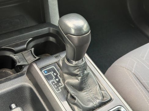 Used 2019 Toyota Tacoma TRD Sport w/ Technology Package RWD image 20
