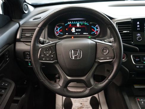 Used 2022 Honda Pilot TrailSport image 33