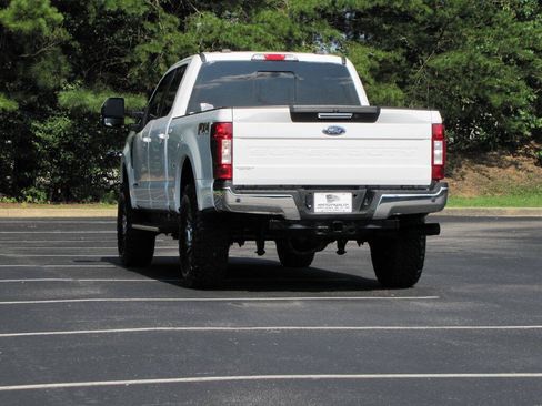 Used 2022 Ford F250 Lariat w/ Lariat Value Package AWD/4WD image 11