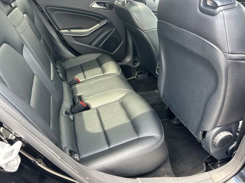 Used 2017 Mercedes-Benz GLA 250 4MATIC image 16