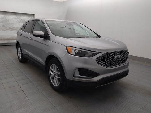 Used 2023 Ford Edge SEL image 13
