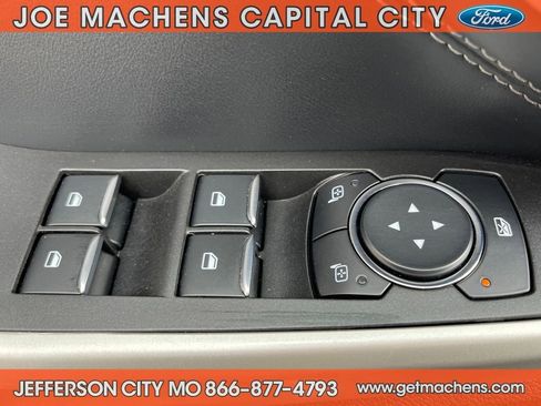 Certified 2023 Ford Explorer XLT image 20