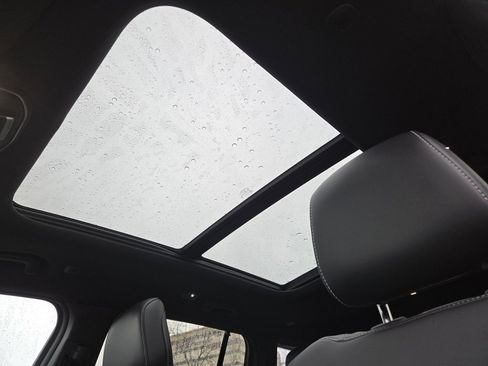 Used 2025 Jeep Grand Cherokee Limited 4xe image 8