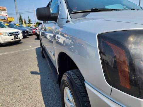 Used 2014 Nissan Titan S AWD/4WD image 27