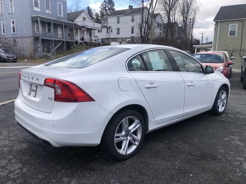 Used 2015 Volvo S60 T5 Premier Plus image 3