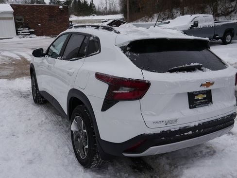 New 2026 Chevrolet Trax LT w/ Driver Confidence Package image 5