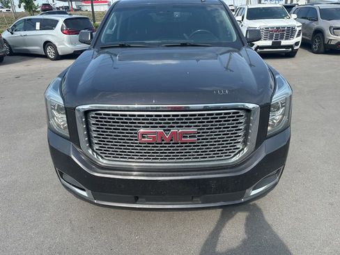 Used 2017 GMC Yukon SLT w/ Premium Edition AWD/4WD image 5