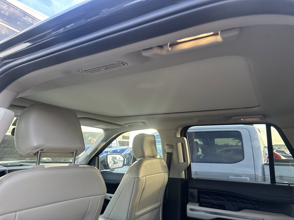 Used 2019 Ford Expedition Max Platinum AWD/4WD image 10