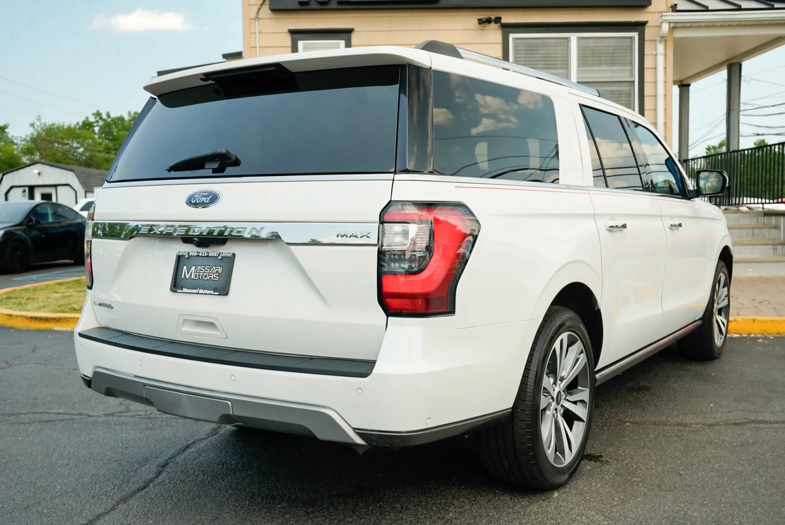 Used 2021 Ford Expedition Max Limited AWD/4WD image 5