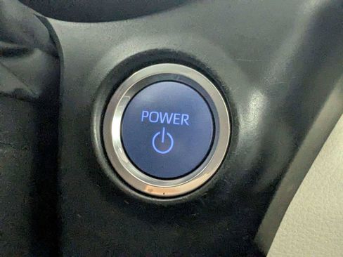 Used 2021 Toyota Sienna XLE w/ XLE Plus Package FWD image 27