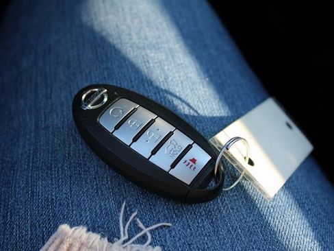 Used 2021 Nissan Rogue Platinum image 25