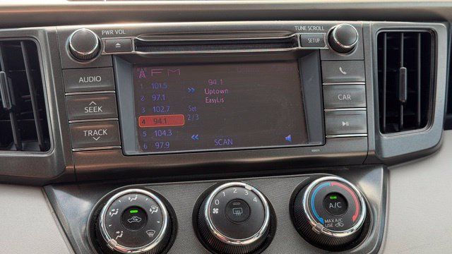 Used 2013 Toyota RAV4 LE AWD/4WD image 18