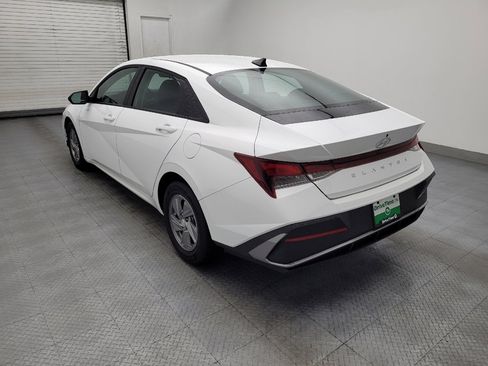 Used 2025 Hyundai Elantra SE FWD image 5