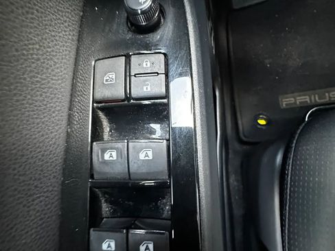 Used 2017 Toyota Prius Prime Plus w/ Carpet Mat Package FWD image 32
