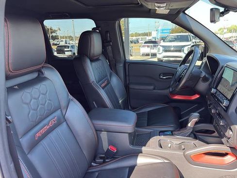 Used 2024 Nissan Frontier PRO-4X w/ Pro Premium Package image 9