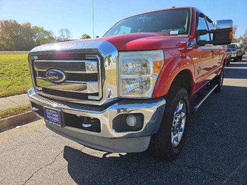 Used 2011 Ford F250 Lariat w/ Lariat Interior Pkg image 3