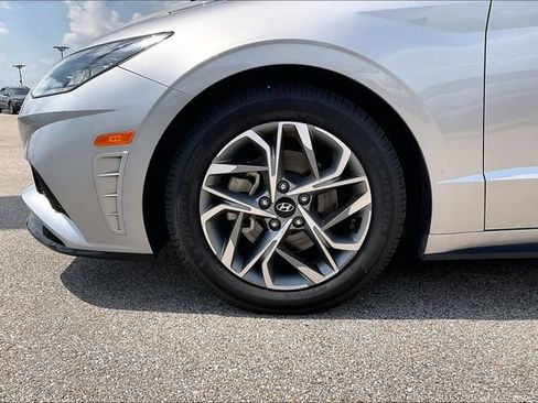 Used 2020 Hyundai Sonata SEL w/ Convenience Package FWD image 4