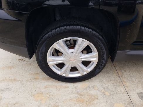 Used 2017 GMC Terrain SLE image 23