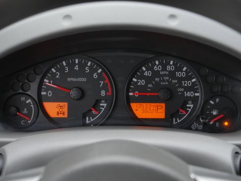 Used 2017 Nissan Frontier SV w/ Moonroof Package image 7