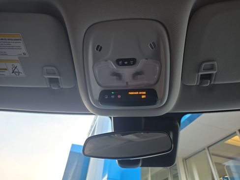 Used 2025 Chevrolet TrailBlazer LT image 22