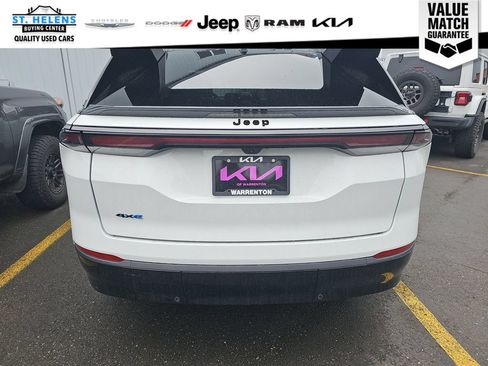 Used 2024 Jeep Wagoneer Limited AWD/4WD image 5