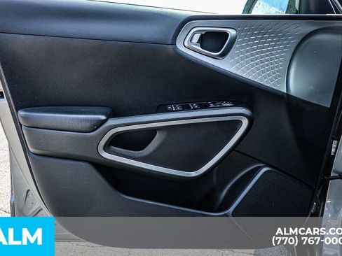 Used 2025 Kia Soul LX w/ LX Technology Package image 44