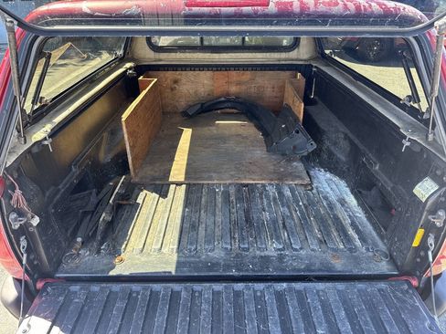 Used 2015 Toyota Tacoma 2WD Access Cab image 12