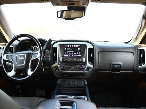 Used 2018 GMC Sierra 1500 SLT image 17