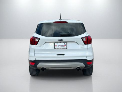 Used 2019 Ford Escape SE image 6