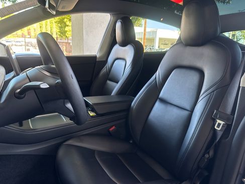 Used 2022 Tesla Model Y Performance AWD/4WD image 5