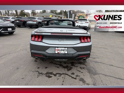 Used 2025 Ford Mustang GT Premium RWD image 6