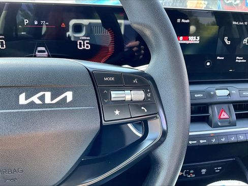 Used 2025 Kia K4 FWD image 17