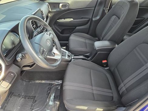 Used 2024 Hyundai Venue SEL FWD image 12