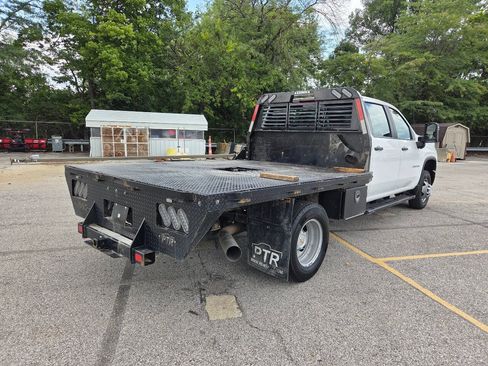 Used 2024 Chevrolet Silverado 3500 W/T w/ Snow Plow Prep Package AWD/4WD image 9