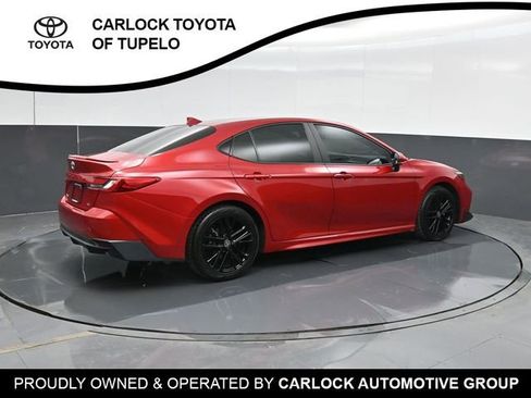 Used 2025 Toyota Camry SE w/ Convenience Package FWD image 3