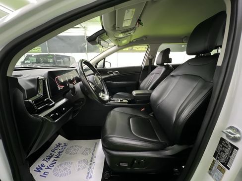 Used 2023 Kia Sportage EX FWD image 17