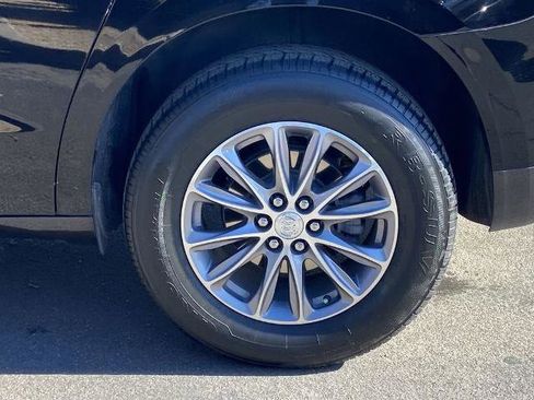 Used 2022 Buick Enclave Premium image 29