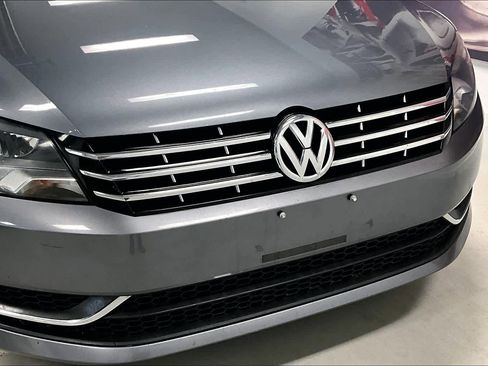 Used 2014 Volkswagen Passat TDI SE image 29