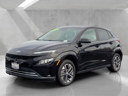 Used 2023 Hyundai Kona SE image 8