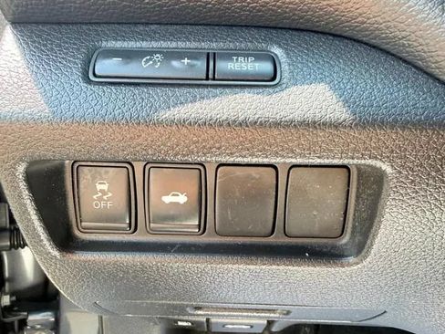 Used 2013 Nissan Altima 2.5 SV w/ 2.5SV Convenience Pkg FWD image 17