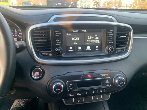 Used 2020 Kia Sorento S image 9