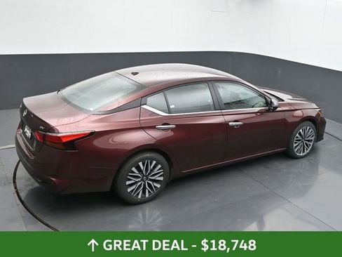 Used 2024 Nissan Altima 2.5 SV image 43