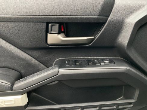 Used 2024 Toyota Tacoma TRD Sport image 12