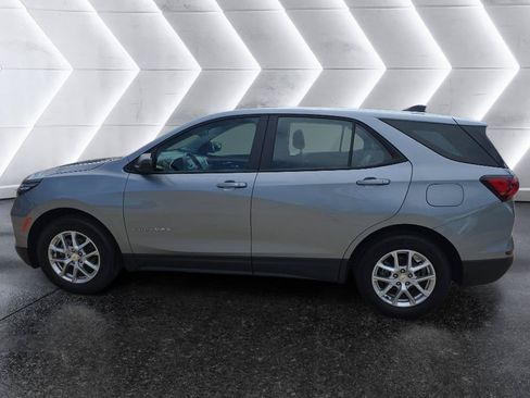 Used 2024 Chevrolet Equinox LS w/ Driver Confidence II Package FWD image 8